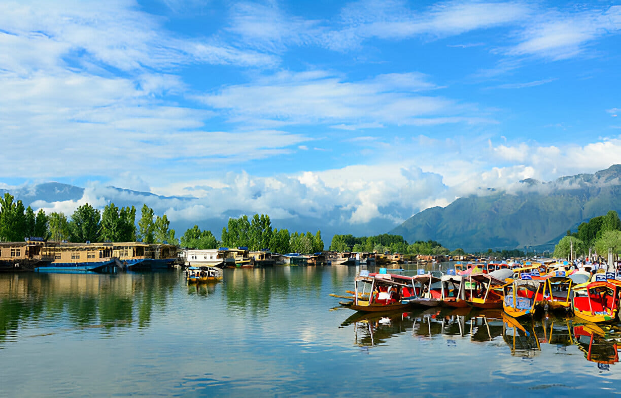 Exotic Kashmir Trip: Visit the Crown of India