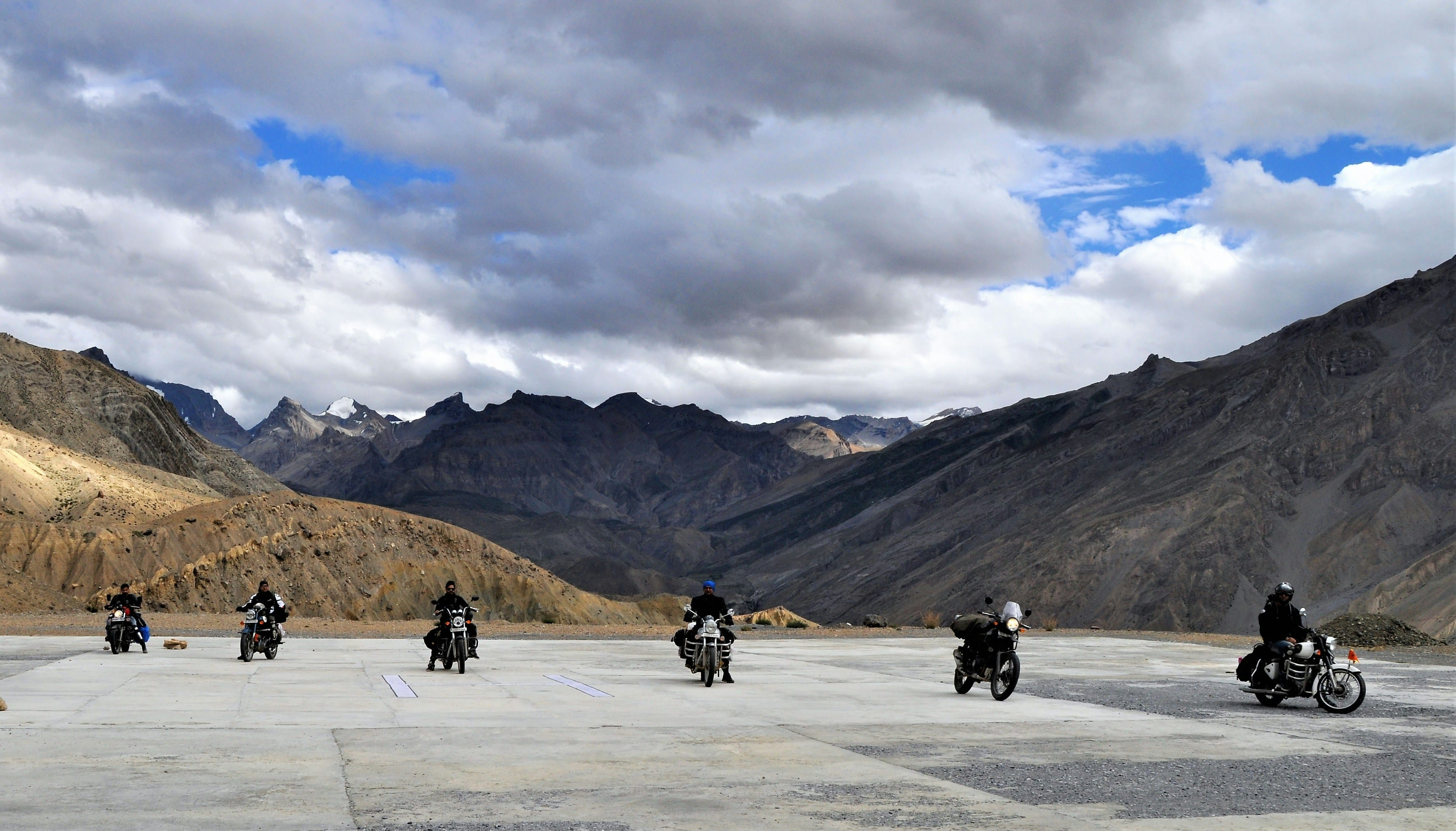 8 Days Spiti Bike Trip: Ride to Tibet's Edge via Lepcha La