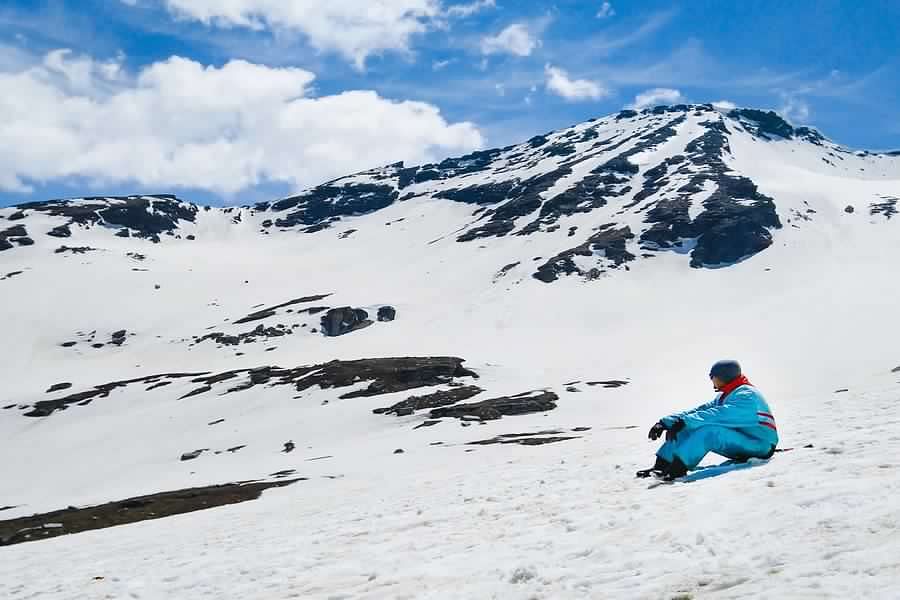 snowfall-in-manali