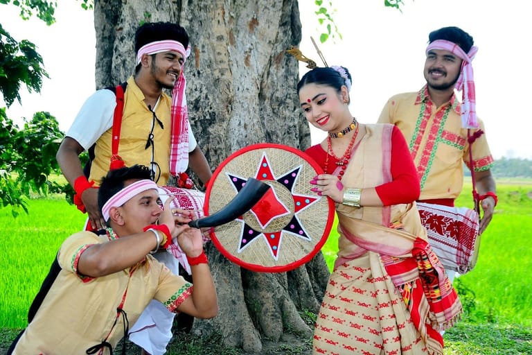 bihu-dance