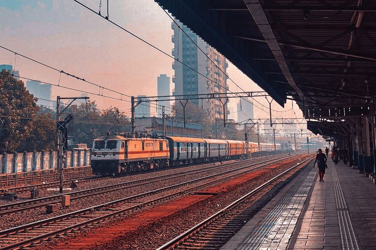 Varanasi-to-Visakhapatnam-trains