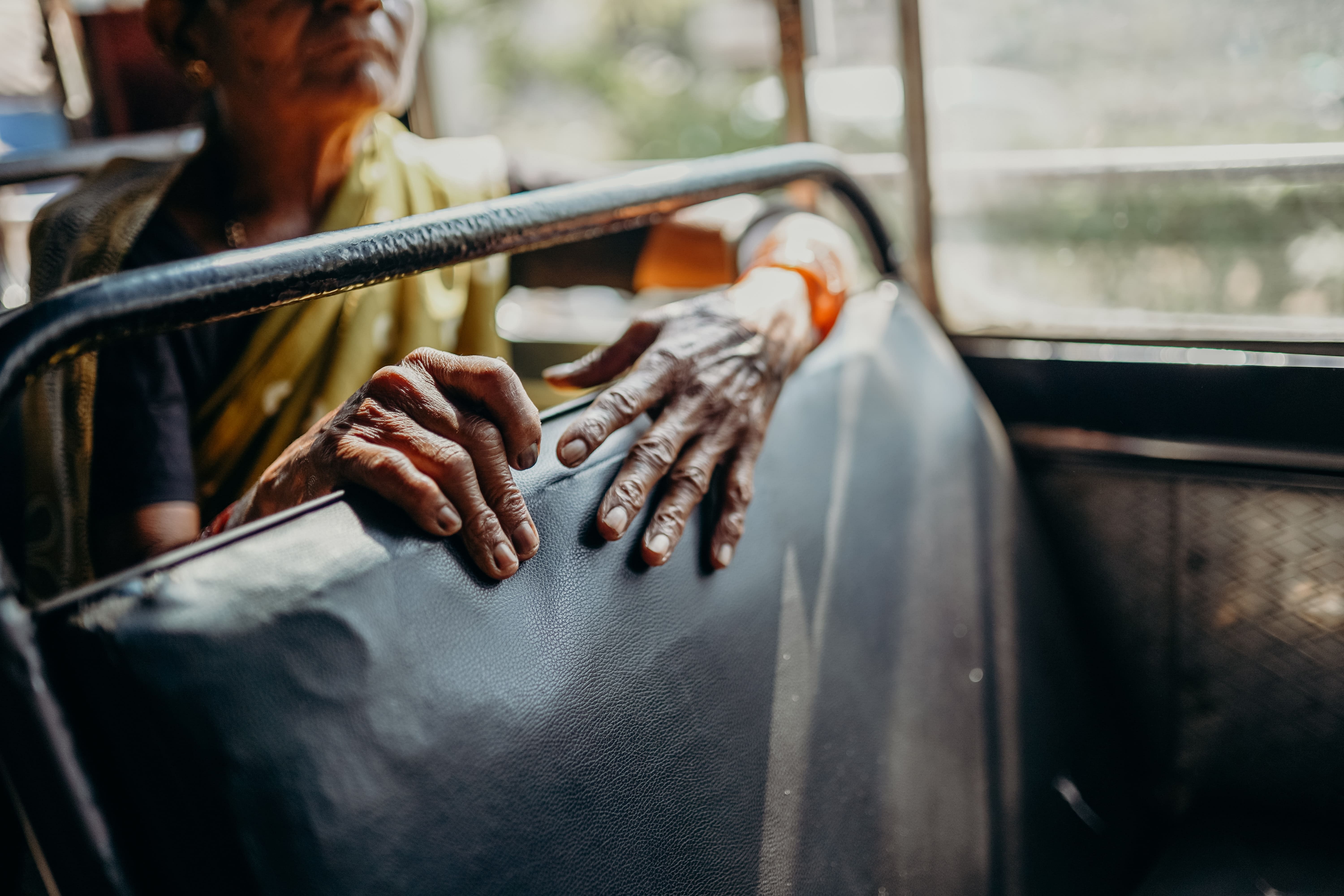 free-bus-travel-for-women-in-karnataka