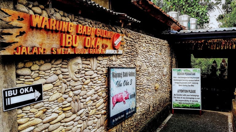 warung-babi-guling-ibu-oka-restaurant-in-bali