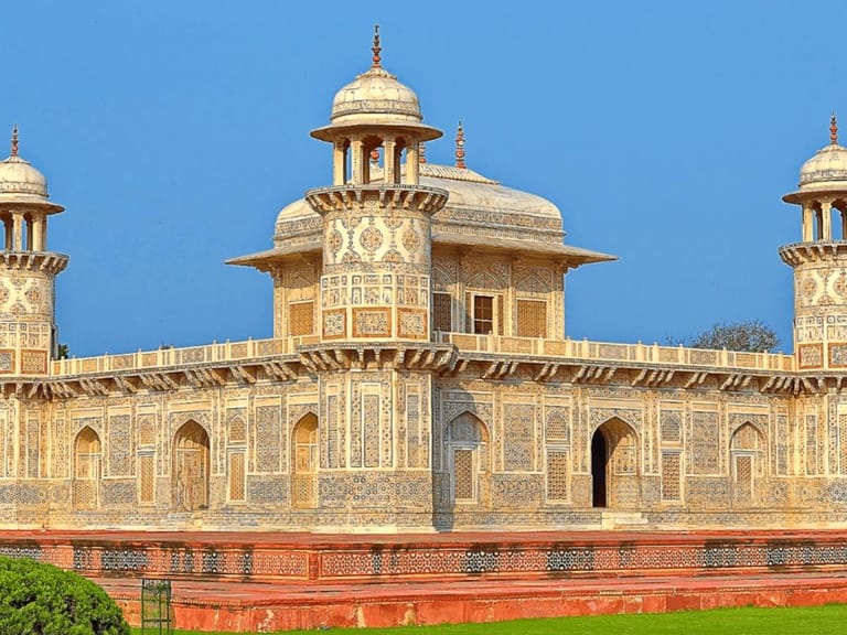 monuments-built-by-women