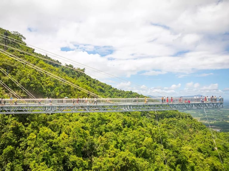 india-first-longest-glass-bridge-in-kerala