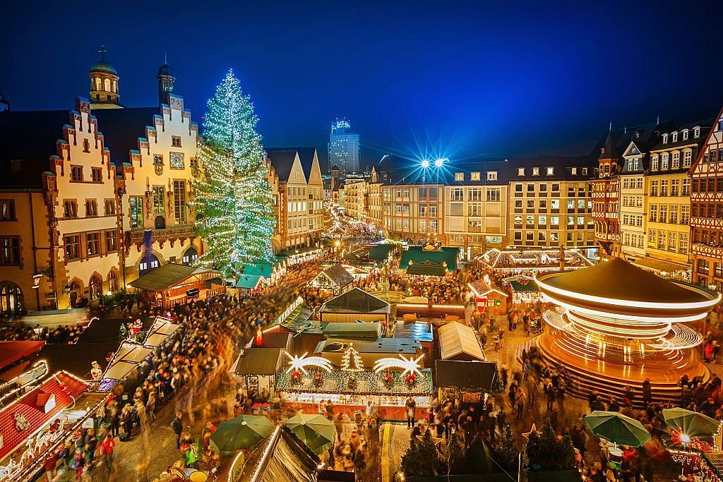 unique-christmas-traditions