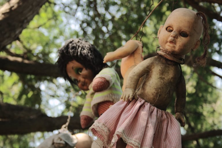 island-of-the-dead-dolls
