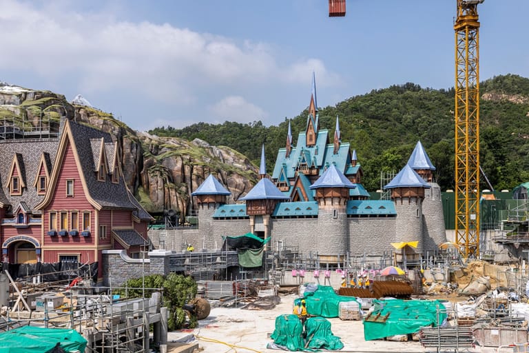 frozen-theme-park-in-hong-kong