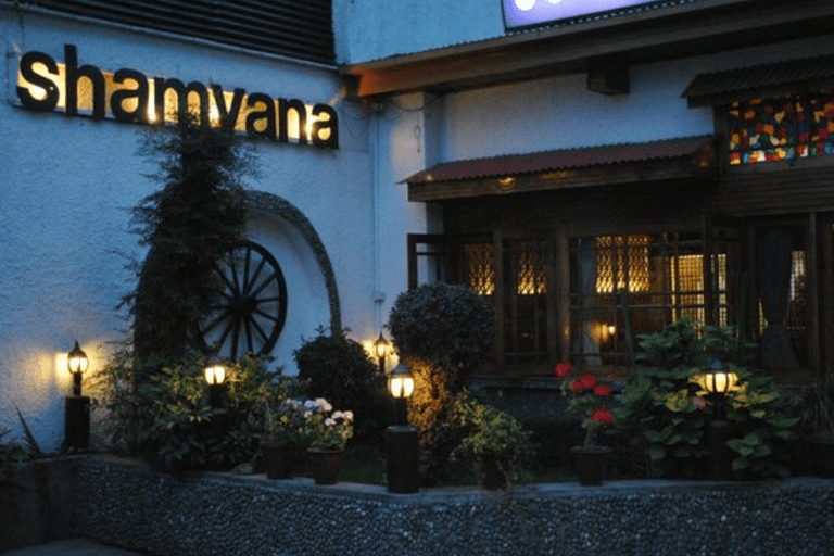 shamyana-restaurant-in-kashmir