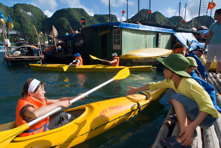 kayaking-in-vietnam