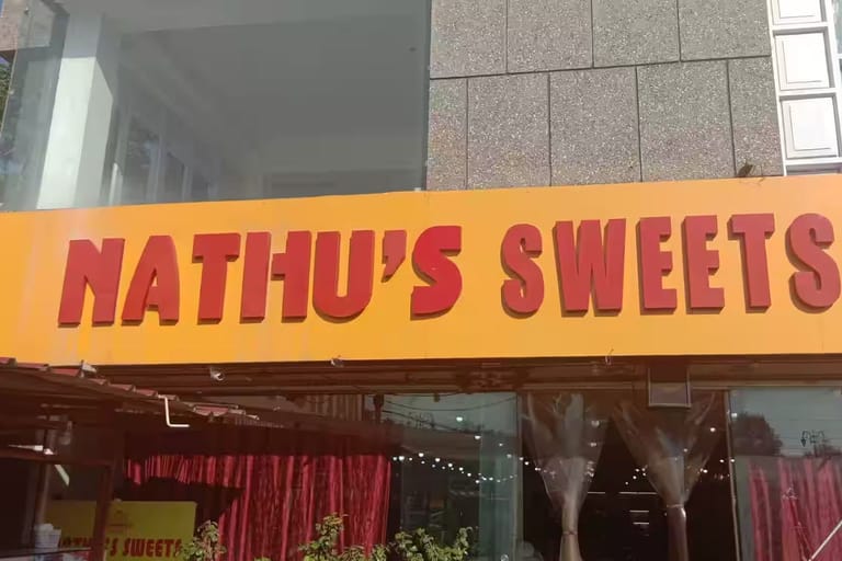 nathus-sweets-restuarant-srinagar