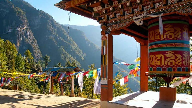 taktsang-cafeteria-bhutan