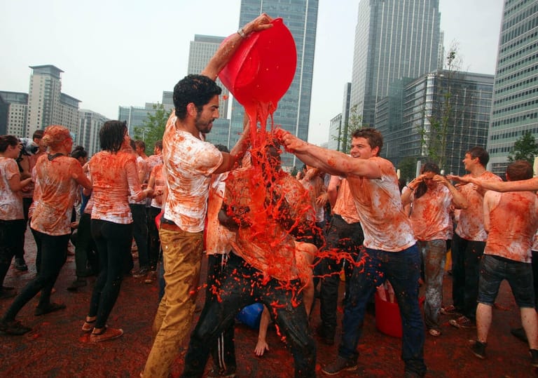 la-tomatina-festival-spain