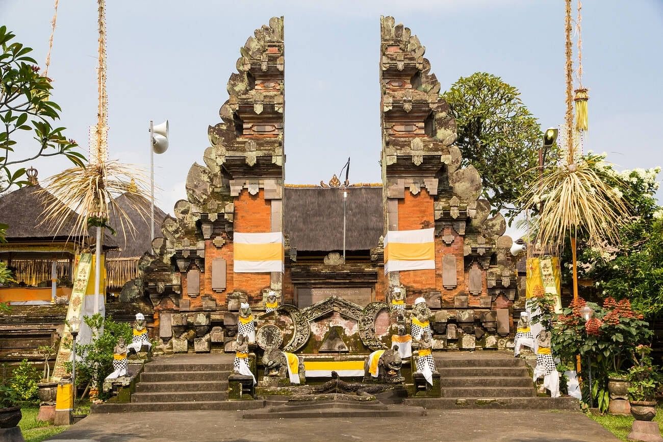 penataran-sasih-temple-in-bali