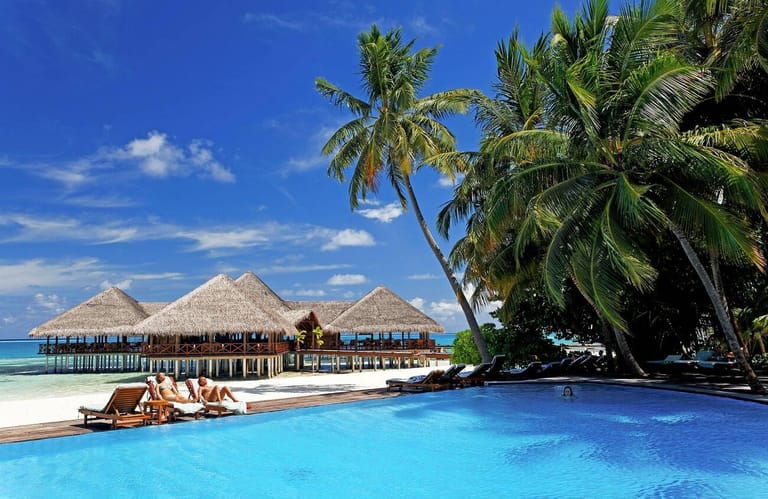 best-resorts-in-maldives-for-indian-travellers