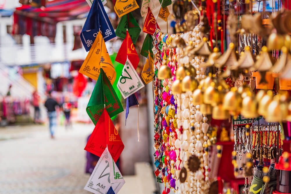 shopping-in-jibhi