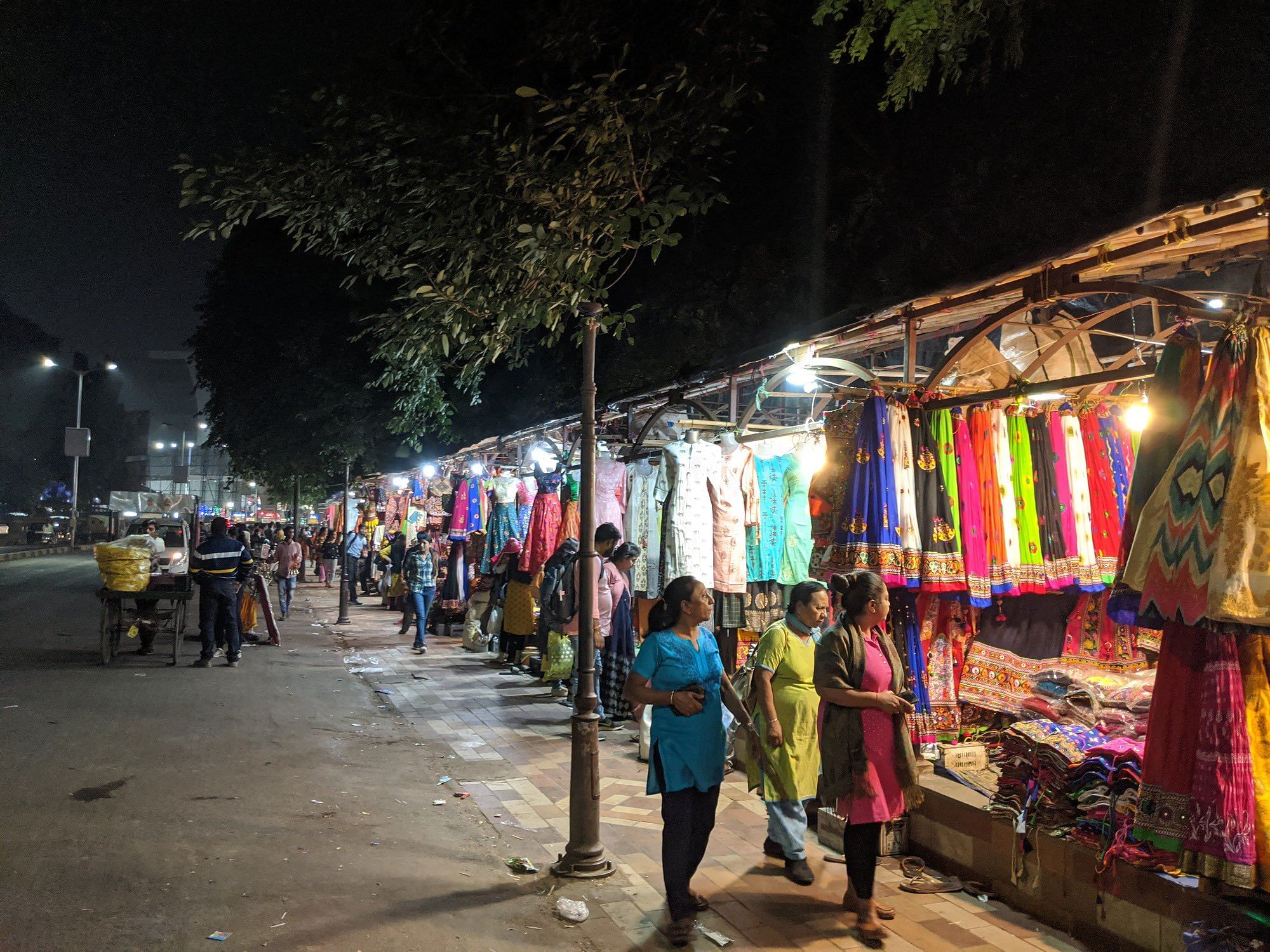 law-garden-night-market