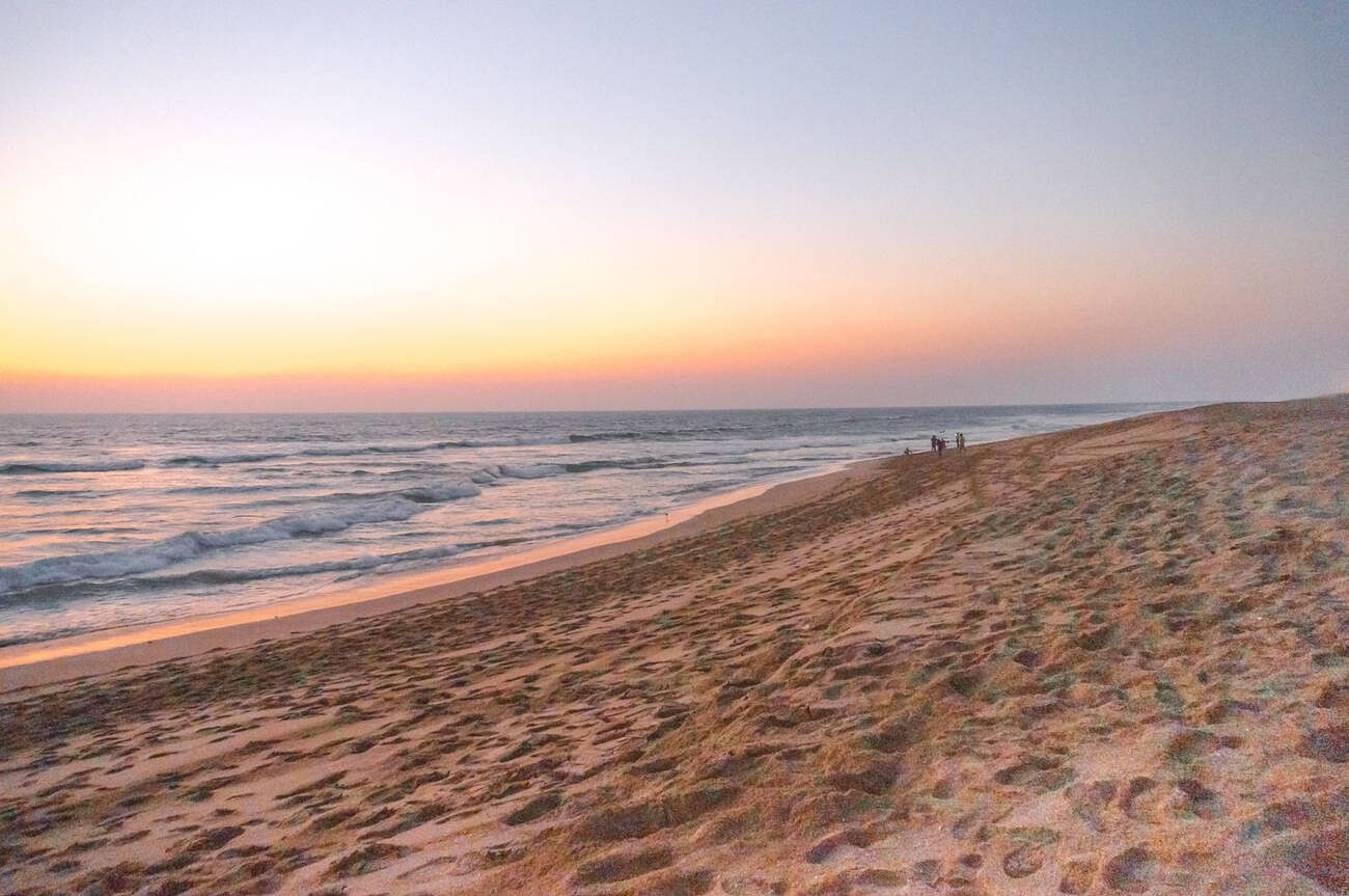 nagoa-beach