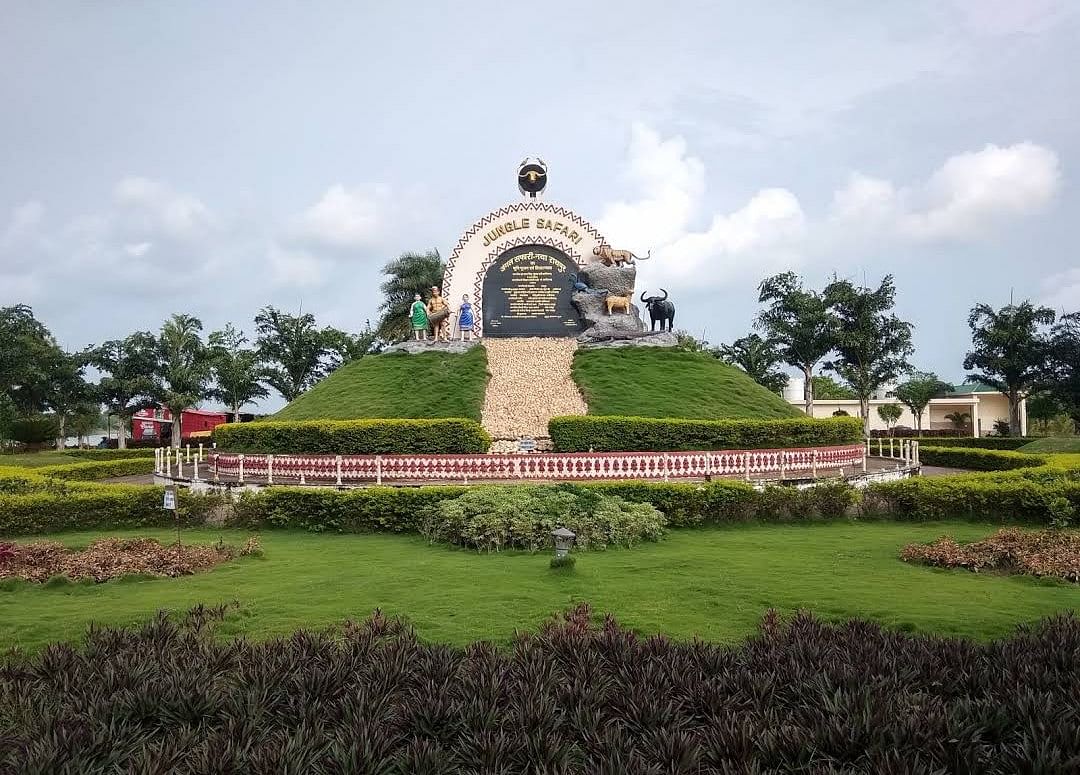 nandan-van-zoo-safari