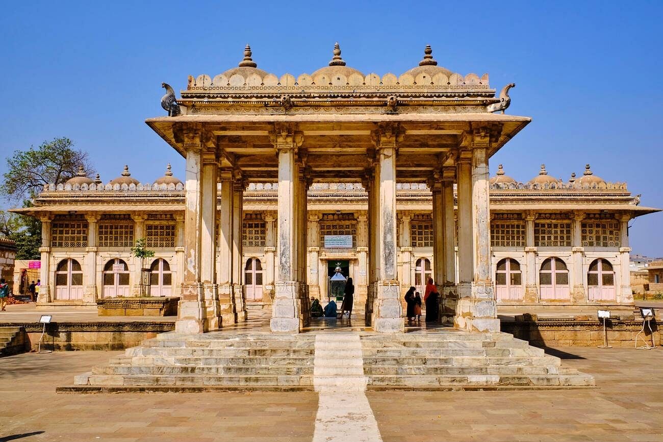 sarkhej-roza