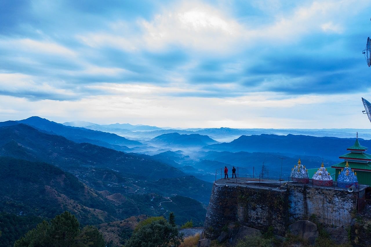 treks-in-kasar-devi