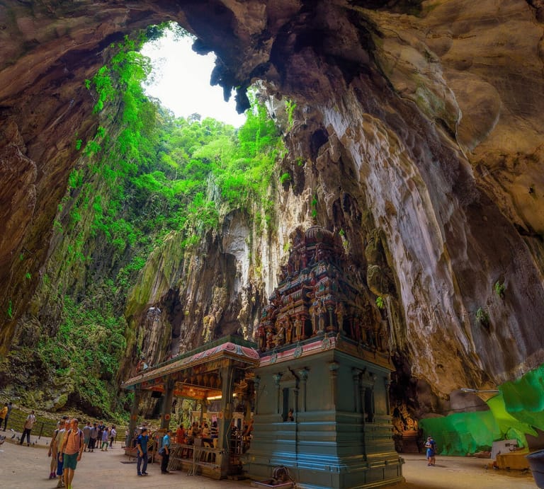 batathota-lena-cave-temple