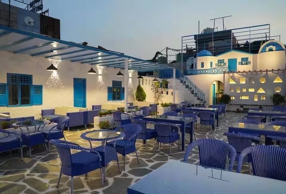 cafes-in-majnu-ka-tilla