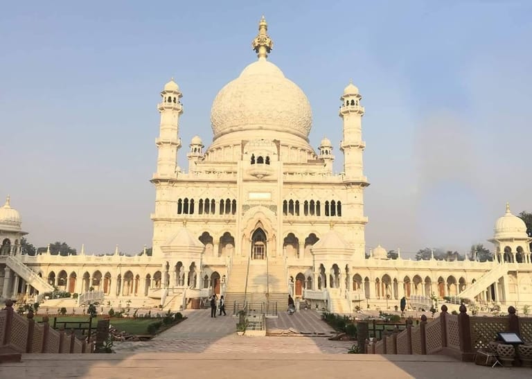 soami-bagh-mausoleum