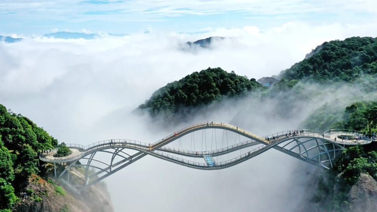 worlds-most-unusual-bridges