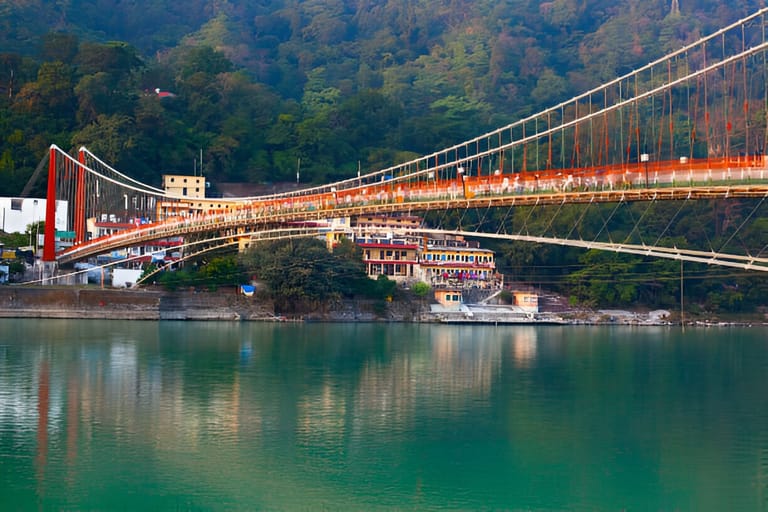 discover-the-bustling-beauty-of-ramjhula-rishikesh