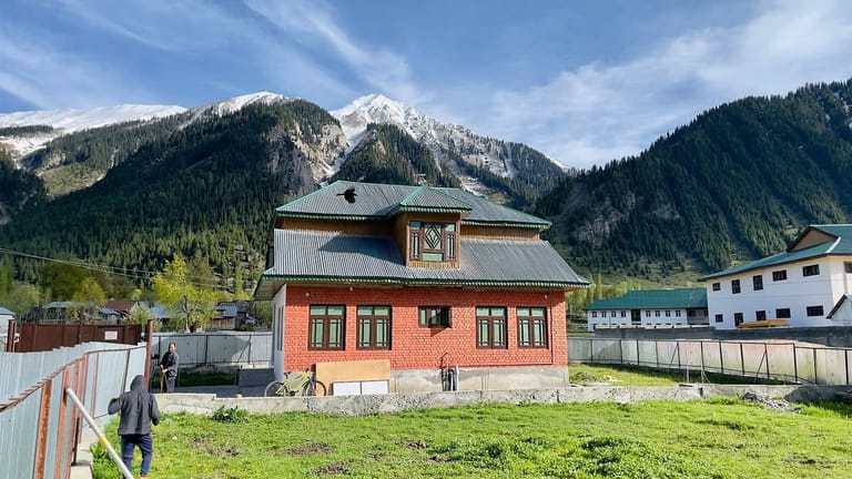 hotels-in-gurez-valley