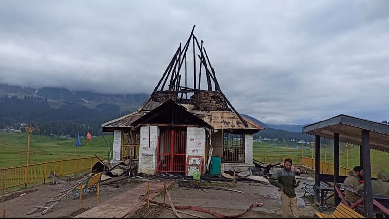 maharani-temple-gulmarg-fire