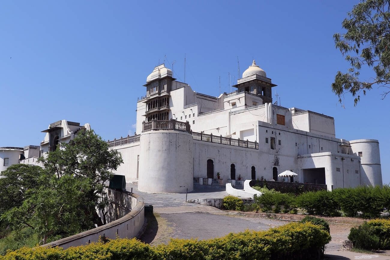 sajjangarh-monsoon-palace