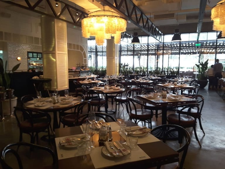 the-maine-oyster-grill-restaurant