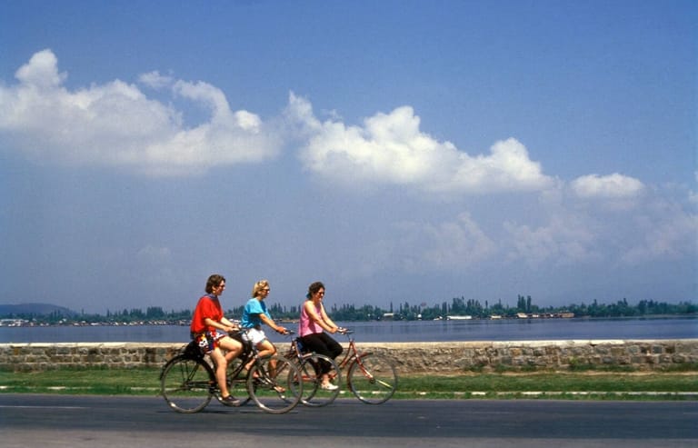 cycling-in-kashmir