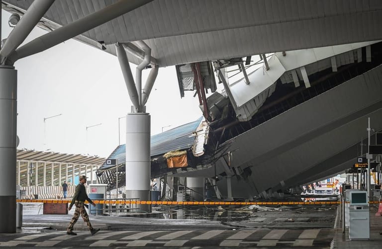 delhi-airport-roof-collapse