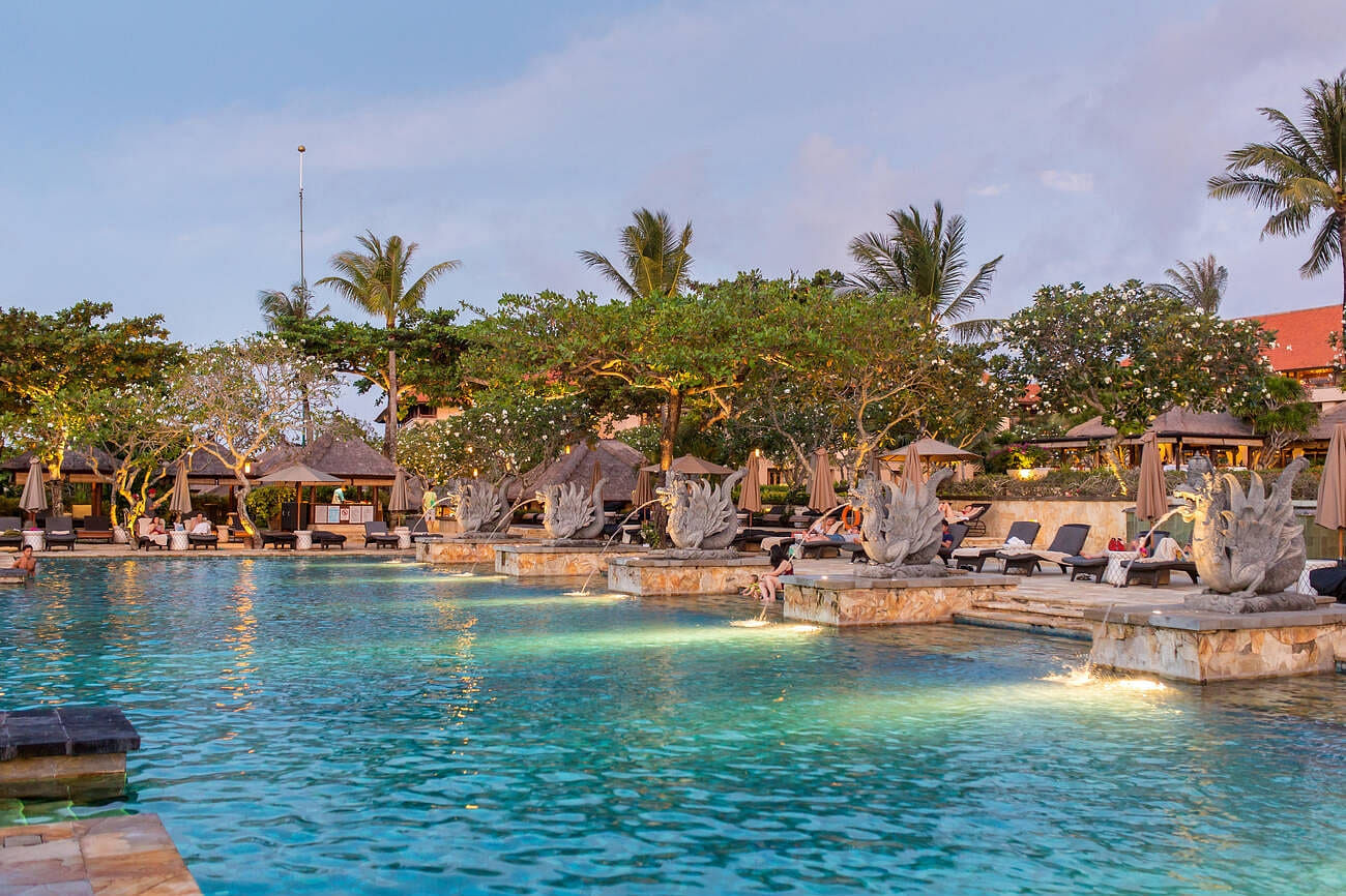 hotels-near-nungnung-waterfall