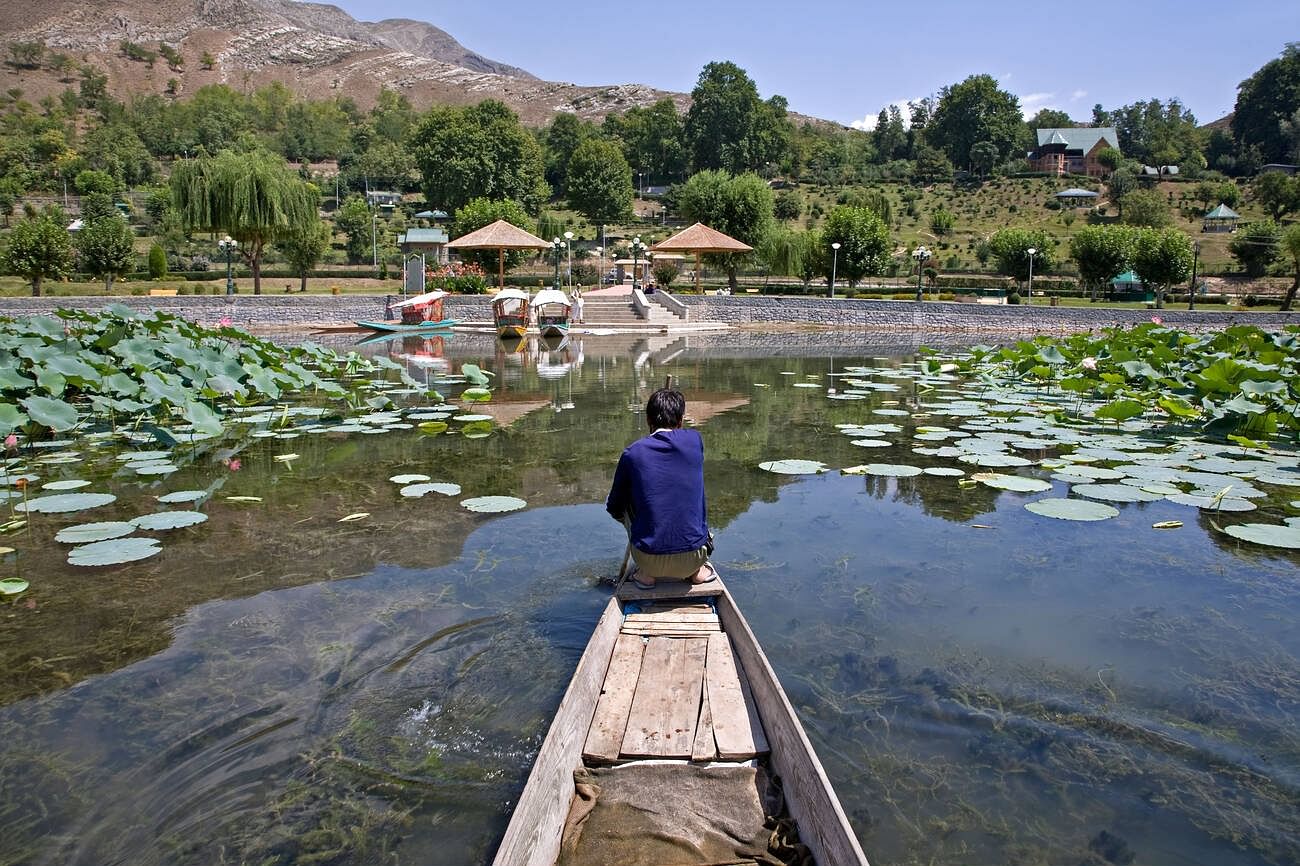 manasbal-lake