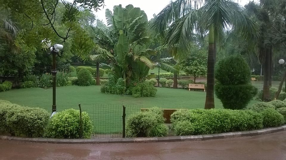prahlad-nagar-garden