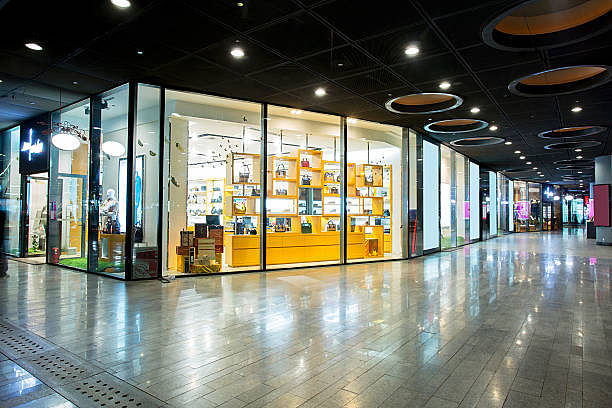 storefront in shopping mall