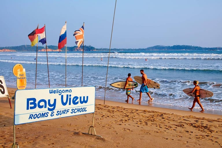 surf-camp-in-weligama