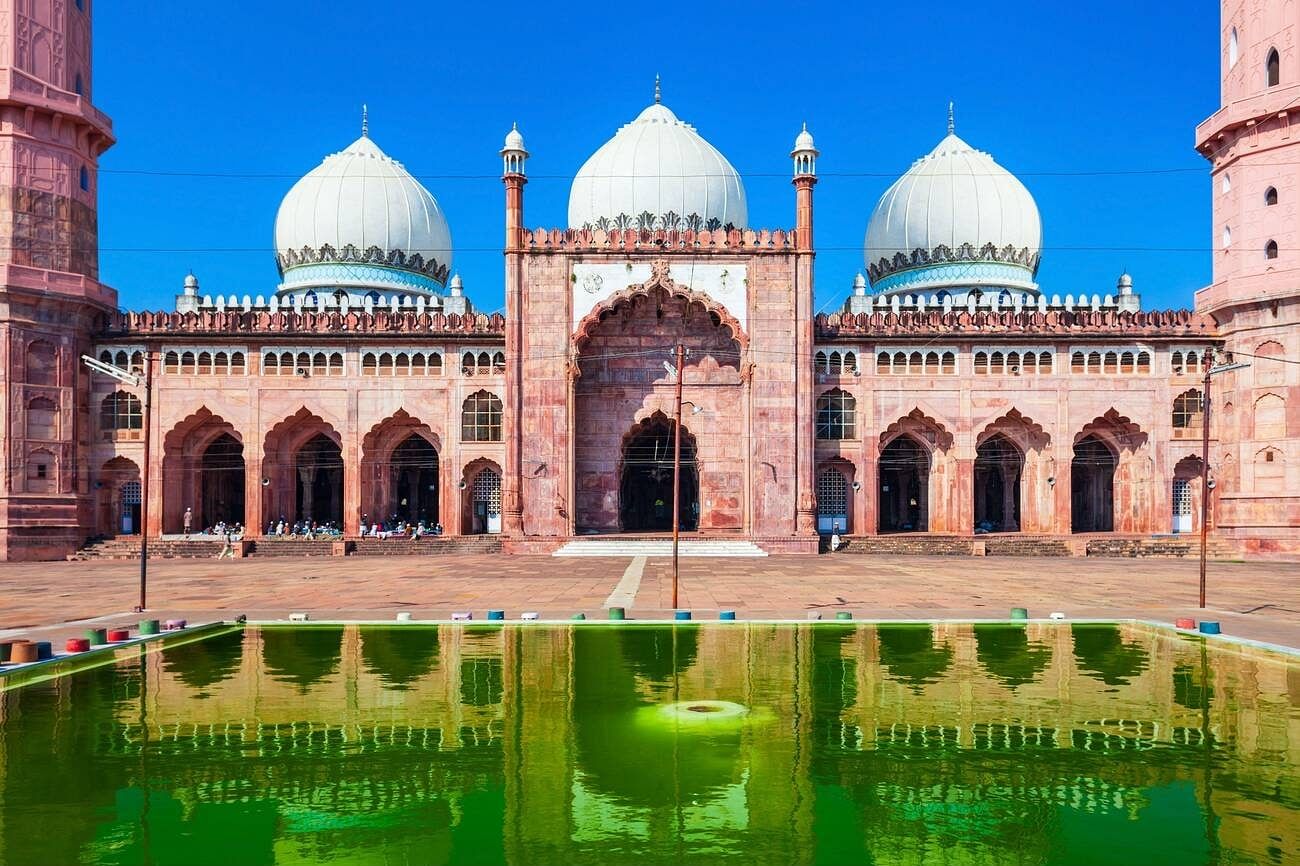 taj-ul-masajid
