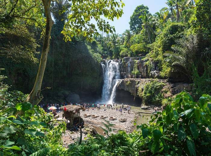 tegenungan-waterfall