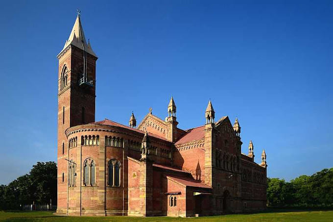 the-ultimate-tourist-guide-to-kanpur-memorial-church