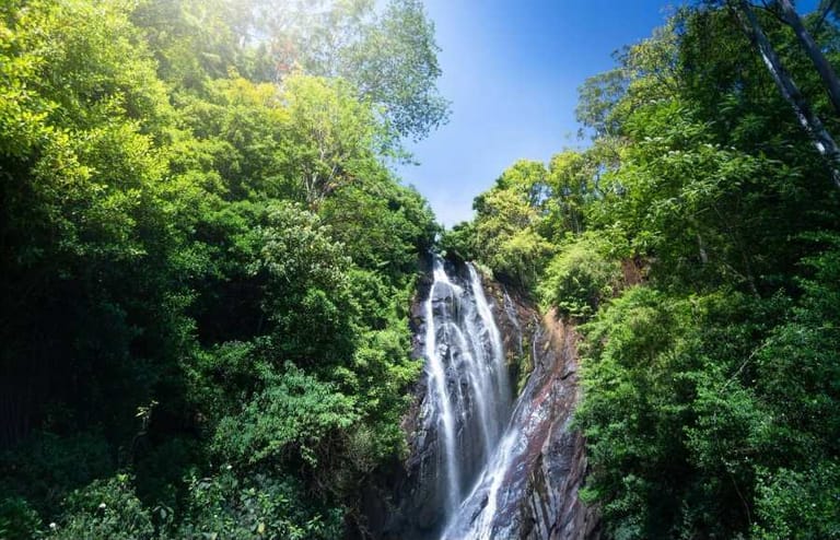 waterfalls-in-srilanka