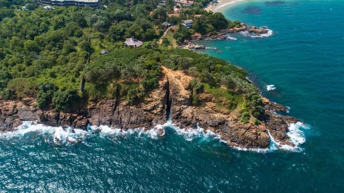 beaches-to-visit-in-unawatuna