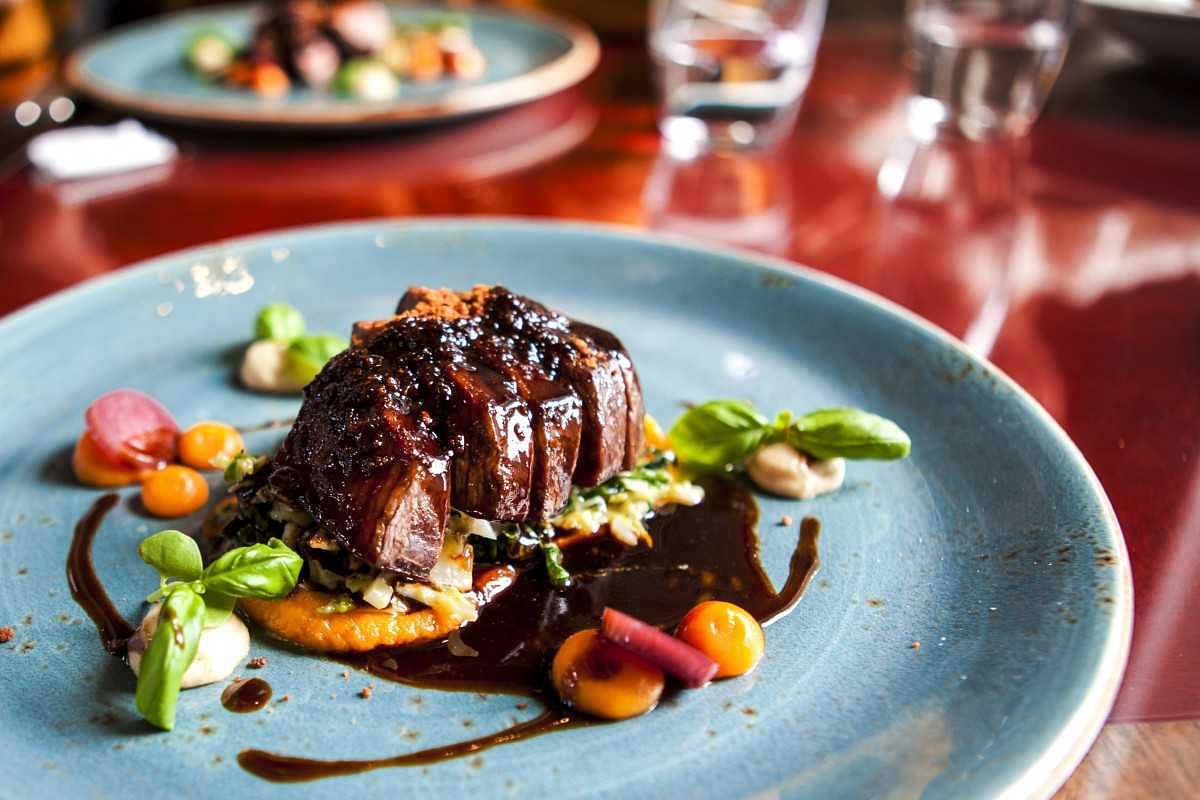 local-food-guide-in-mon
