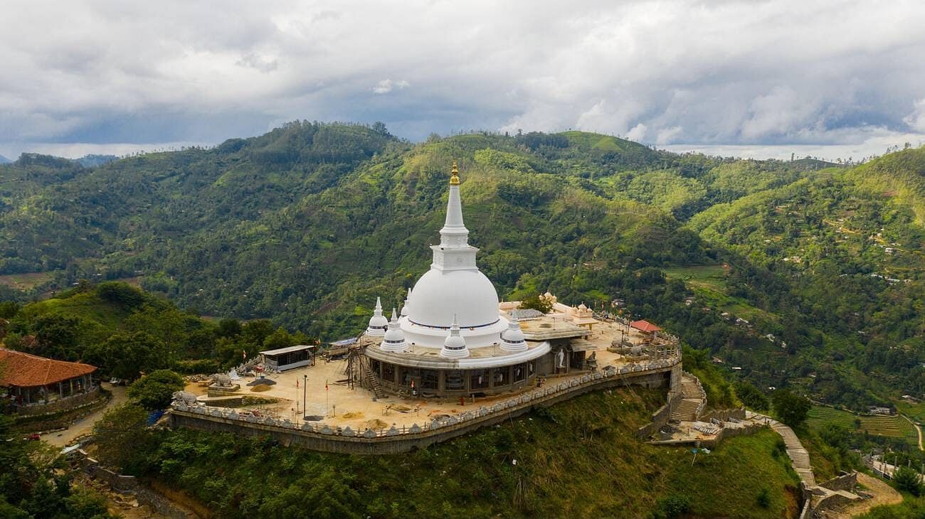 mahamevnawa-monastery