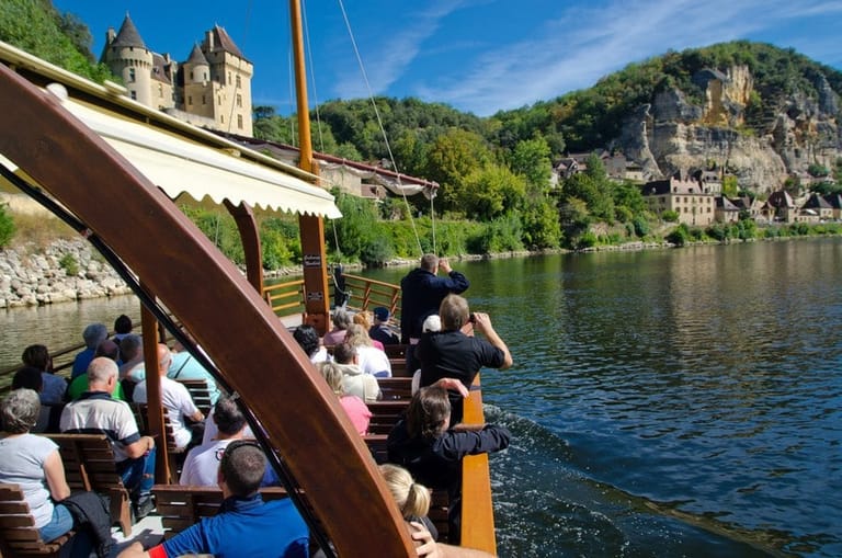 places-to-visit-in-dordogne-on-honeymoon