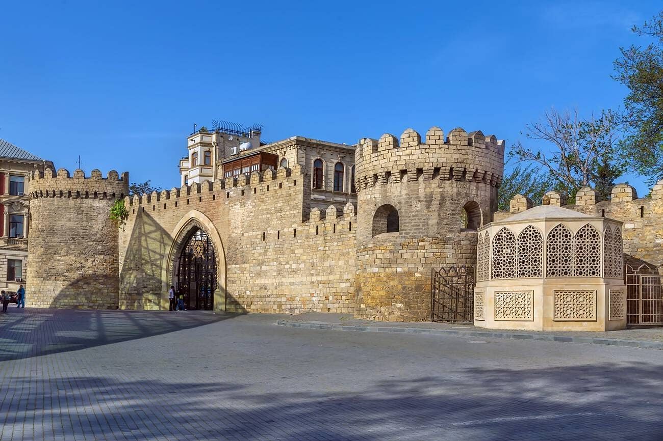 baku-fortress-wall